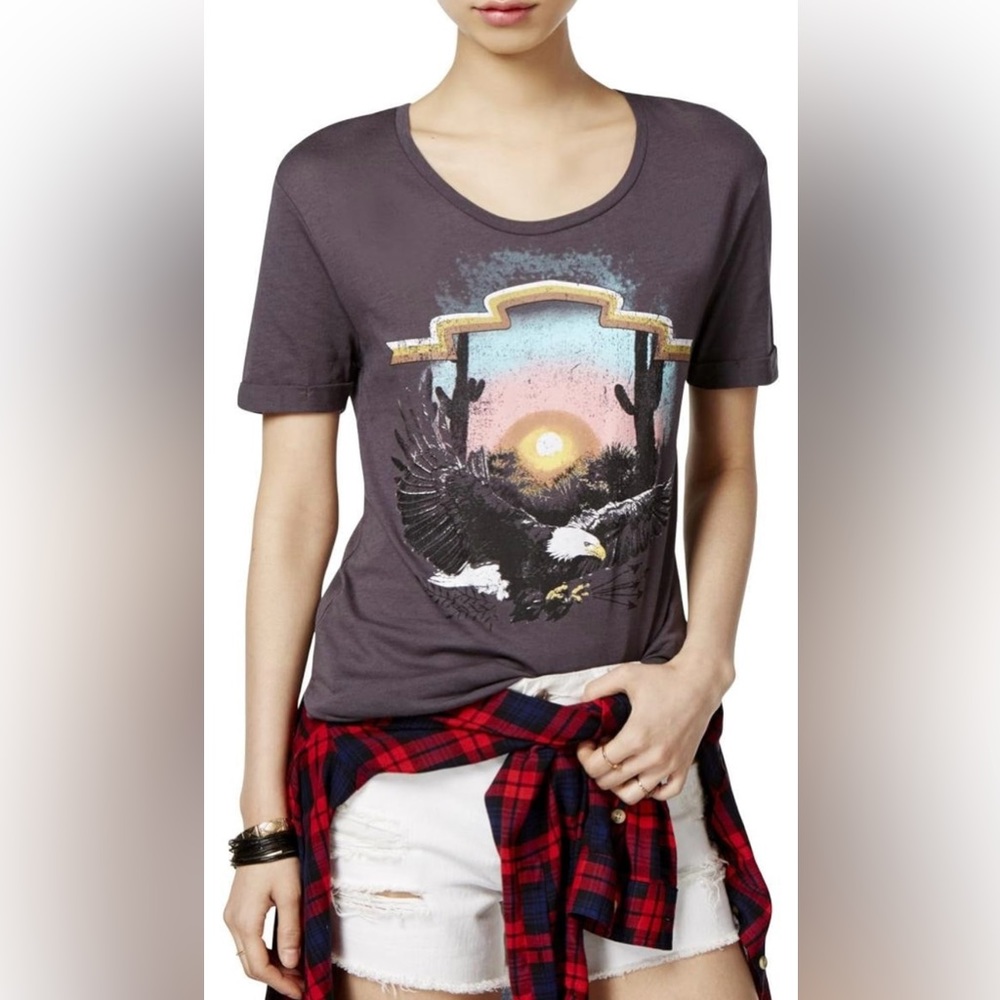 Carbon Copy Women's Eagle Jewel Scoop Neck Graphic T-Shirt Small